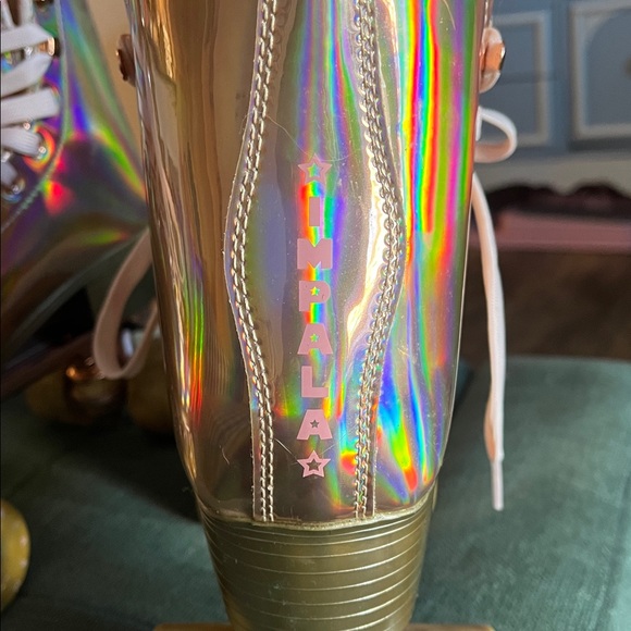NWOT holographic rose gold/pink impala roller skates - Picture 9 of 9